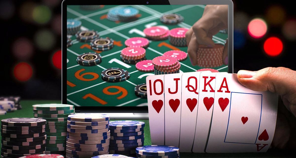 Online and Physical Casinos