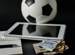 Earning Profits From Football Sports Betting
